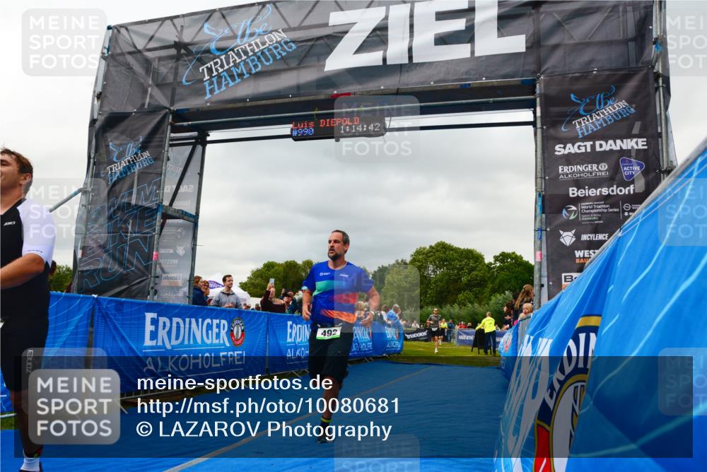 30.08.2026 - Elbe Triathlon Hamburg LAZAROV Photography http://msf.ph/oto/10080681 30.08.2026 11:14:58 Ziel 492, 500, 619 meine-sportfotos.de