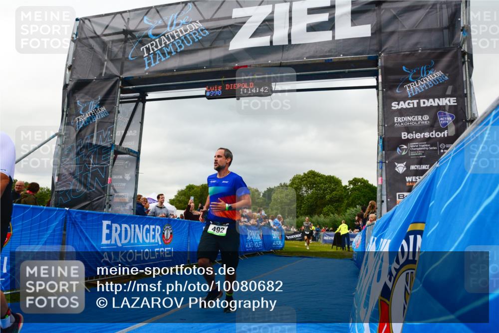 30.08.2026 - Elbe Triathlon Hamburg LAZAROV Photography http://msf.ph/oto/10080682 30.08.2026 11:14:58 Ziel 492, 500, 619 meine-sportfotos.de