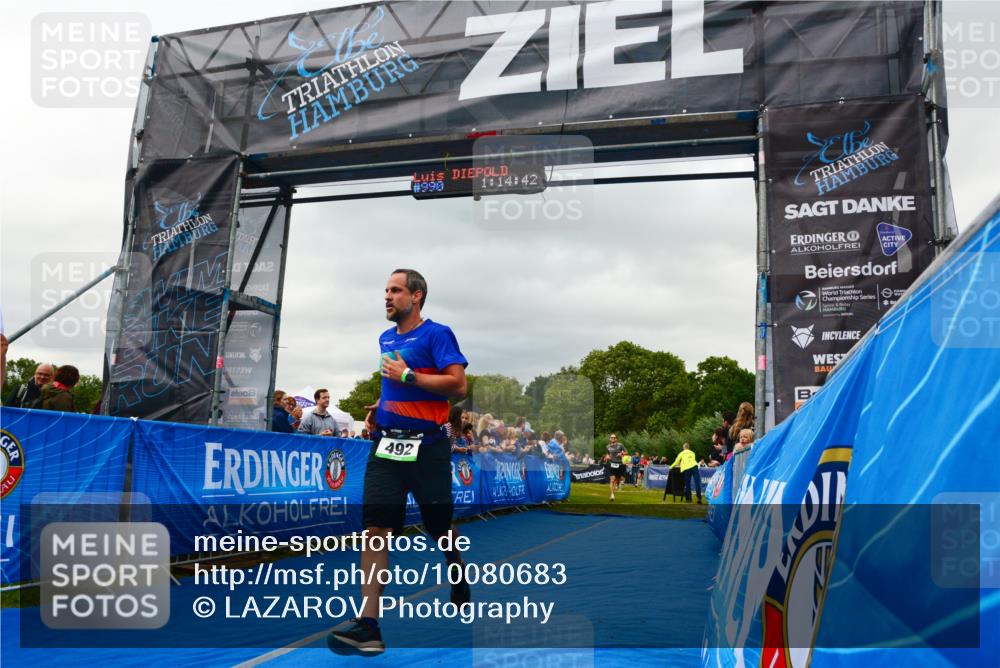 30.08.2026 - Elbe Triathlon Hamburg LAZAROV Photography http://msf.ph/oto/10080683 30.08.2026 11:14:58 Ziel 492, 500, 619 meine-sportfotos.de