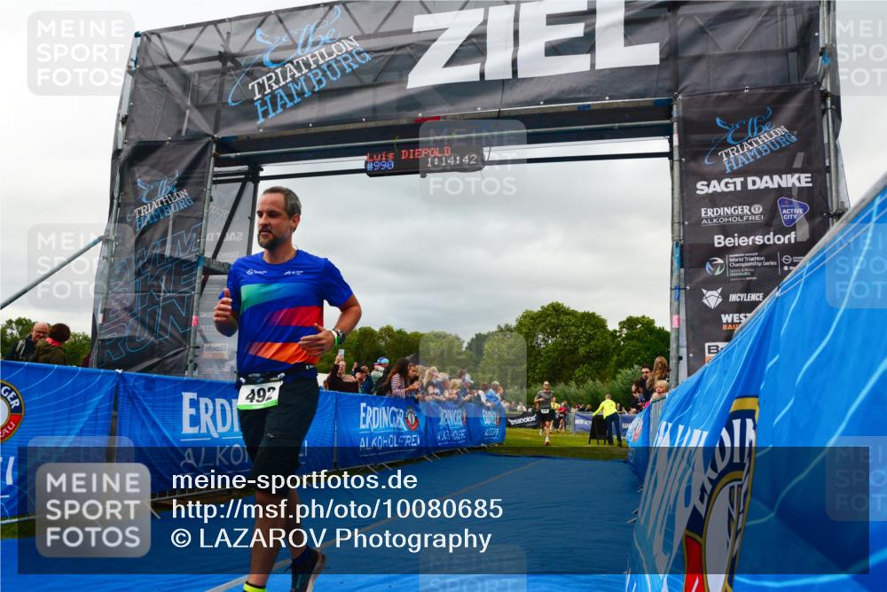30.08.2026 - Elbe Triathlon Hamburg LAZAROV Photography http://msf.ph/oto/10080685 30.08.2026 11:14:58 Ziel 492, 500, 619 meine-sportfotos.de