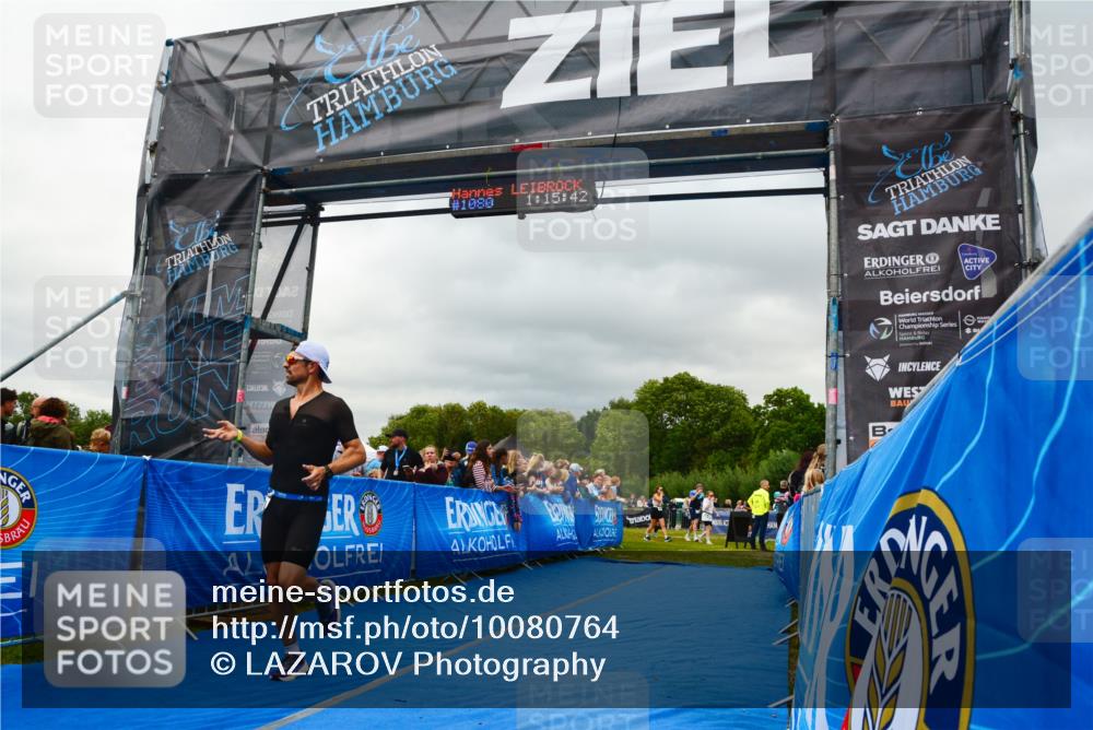 30.08.2026 - Elbe Triathlon Hamburg LAZAROV Photography http://msf.ph/oto/10080764 30.08.2026 11:16:06 Ziel 1211 meine-sportfotos.de