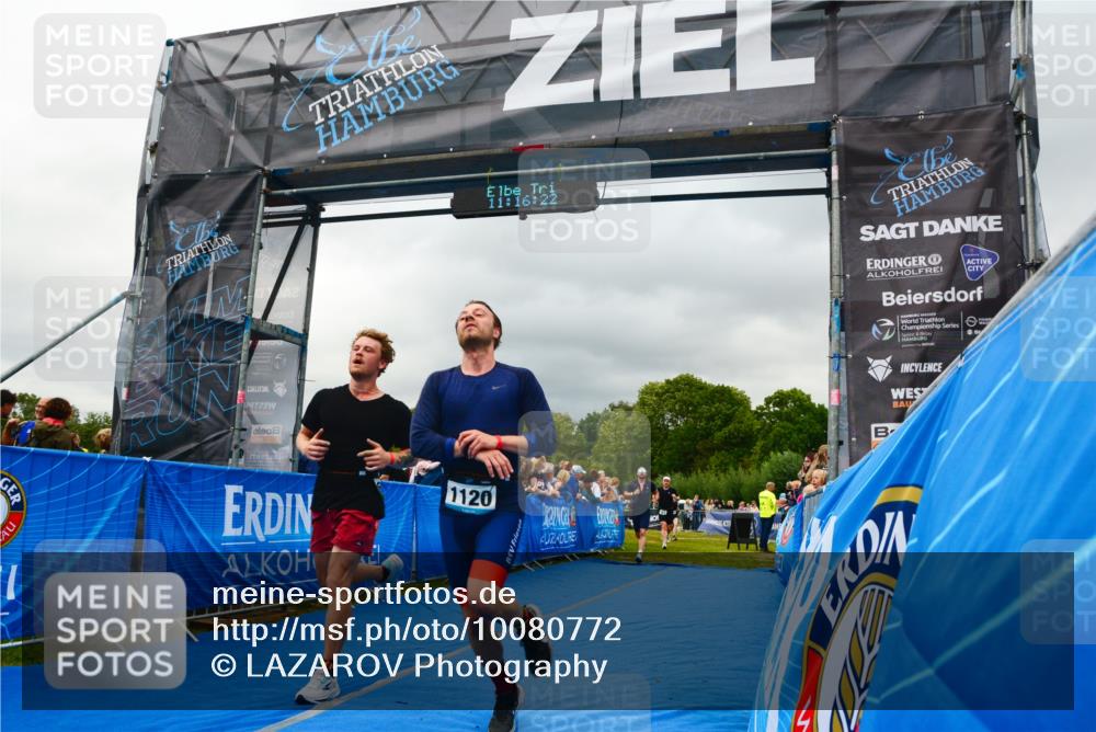 30.08.2026 - Elbe Triathlon Hamburg LAZAROV Photography http://msf.ph/oto/10080772 30.08.2026 11:16:23 Ziel 537, 623, 1120, 1140 meine-sportfotos.de