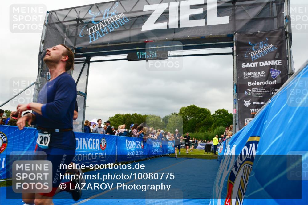 30.08.2026 - Elbe Triathlon Hamburg LAZAROV Photography http://msf.ph/oto/10080775 30.08.2026 11:16:23 Ziel 537, 623, 1120, 1140 meine-sportfotos.de