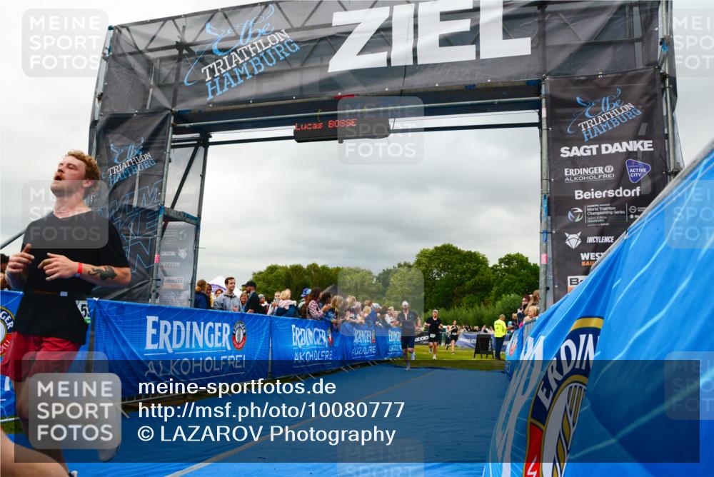 30.08.2026 - Elbe Triathlon Hamburg LAZAROV Photography http://msf.ph/oto/10080777 30.08.2026 11:16:24 Ziel 537, 623, 1120, 1140 meine-sportfotos.de