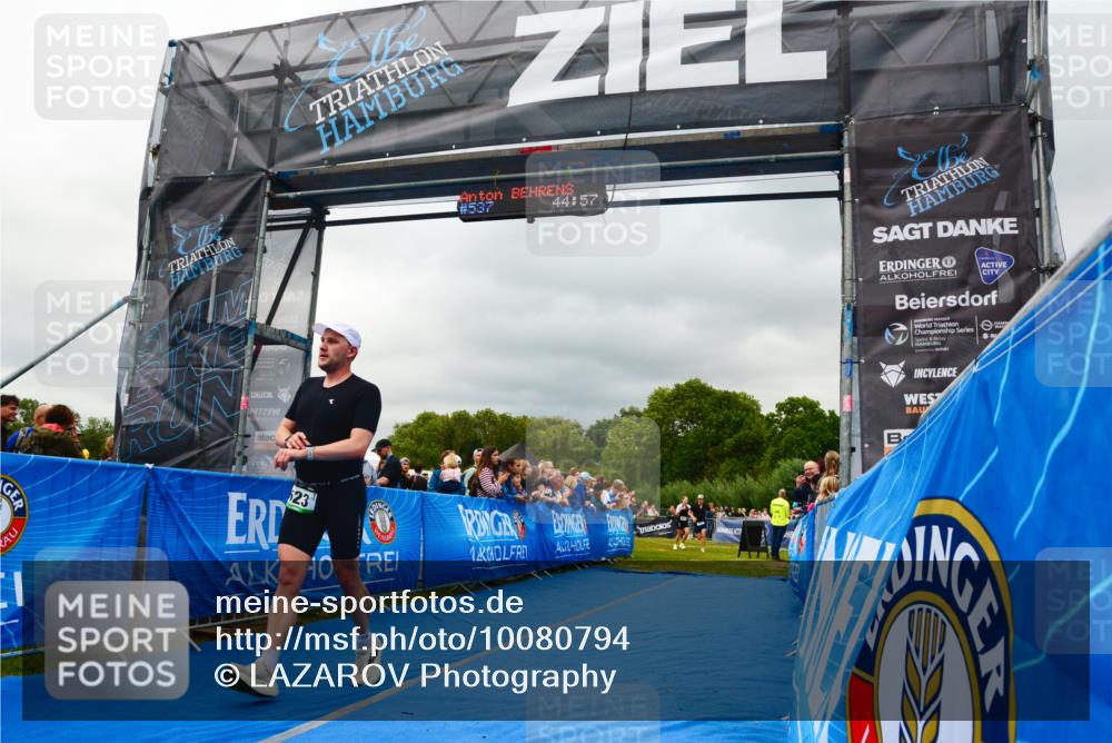 30.08.2026 - Elbe Triathlon Hamburg LAZAROV Photography http://msf.ph/oto/10080794 30.08.2026 11:16:29 Ziel 623, 1000, 1140 meine-sportfotos.de