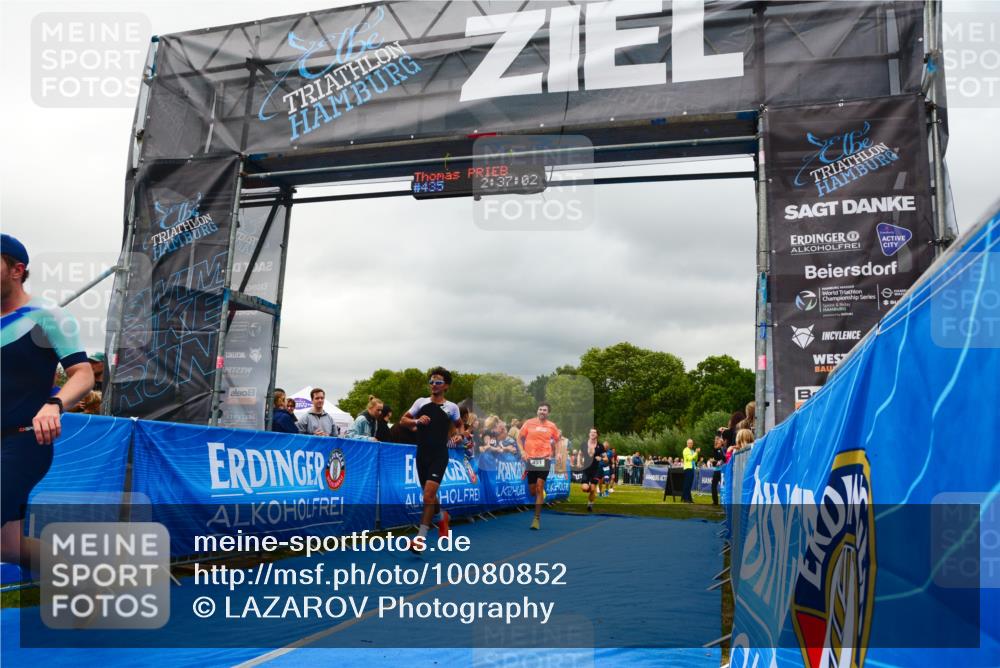 30.08.2026 - Elbe Triathlon Hamburg LAZAROV Photography http://msf.ph/oto/10080852 30.08.2026 11:17:08 Ziel 451, 526, 631, 1004, 1028 meine-sportfotos.de