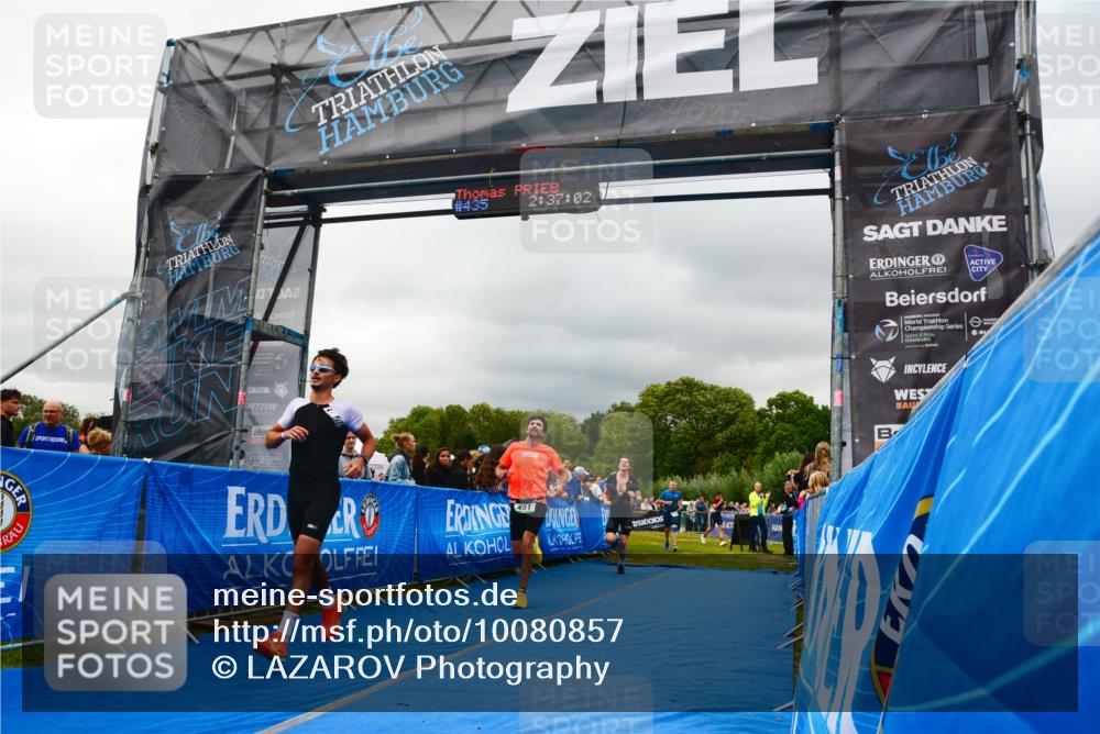 30.08.2026 - Elbe Triathlon Hamburg LAZAROV Photography http://msf.ph/oto/10080857 30.08.2026 11:17:08 Ziel 451, 526, 631, 1004, 1028 meine-sportfotos.de