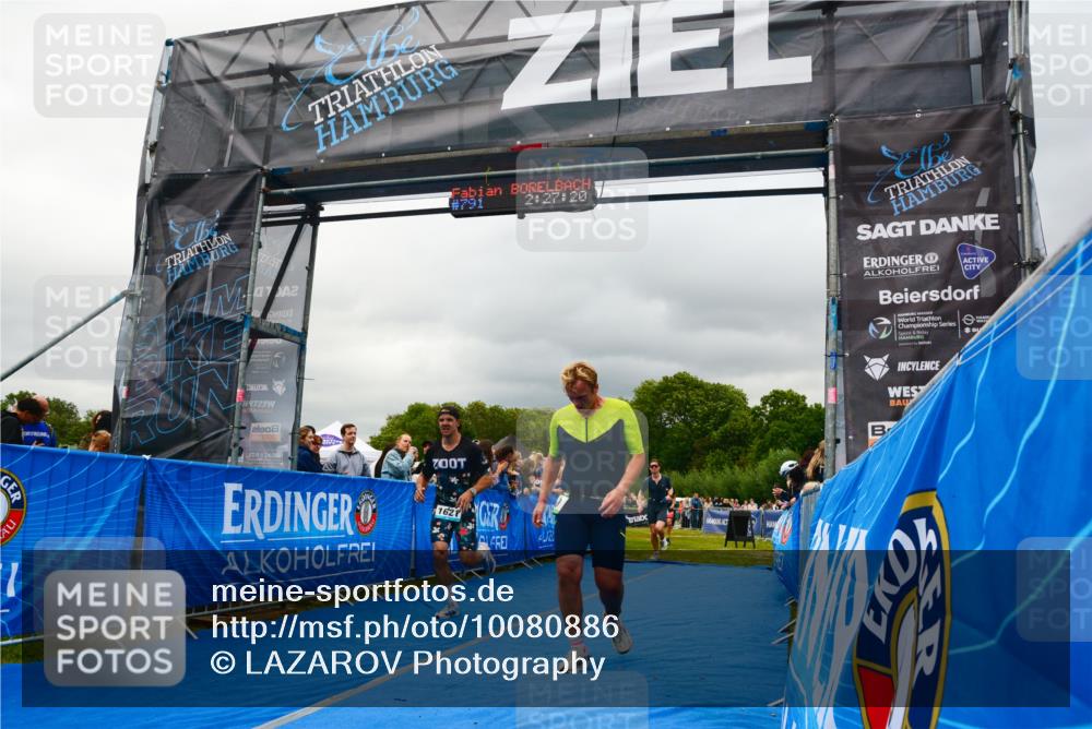30.08.2026 - Elbe Triathlon Hamburg LAZAROV Photography http://msf.ph/oto/10080886 30.08.2026 11:17:35 Ziel 579, 580, 1148, 1621 meine-sportfotos.de