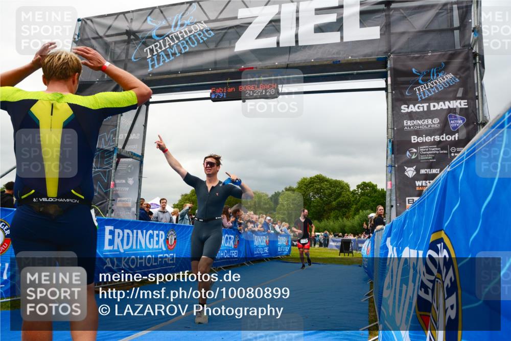30.08.2026 - Elbe Triathlon Hamburg LAZAROV Photography http://msf.ph/oto/10080899 30.08.2026 11:17:39 Ziel 579, 580, 1148, 1621 meine-sportfotos.de