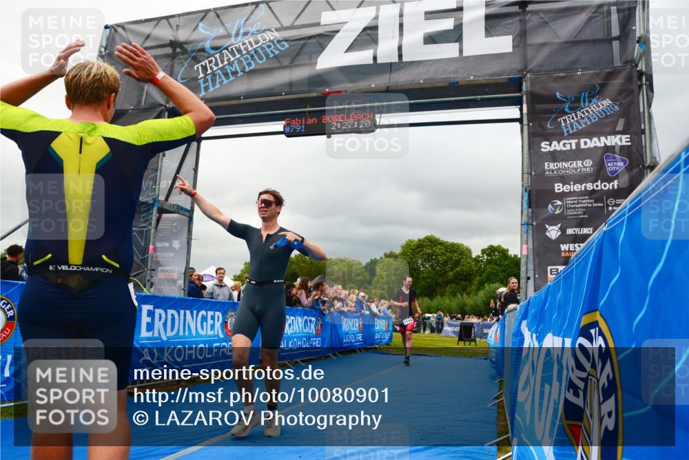 30.08.2026 - Elbe Triathlon Hamburg LAZAROV Photography http://msf.ph/oto/10080901 30.08.2026 11:17:39 Ziel 579, 580, 1148, 1621 meine-sportfotos.de