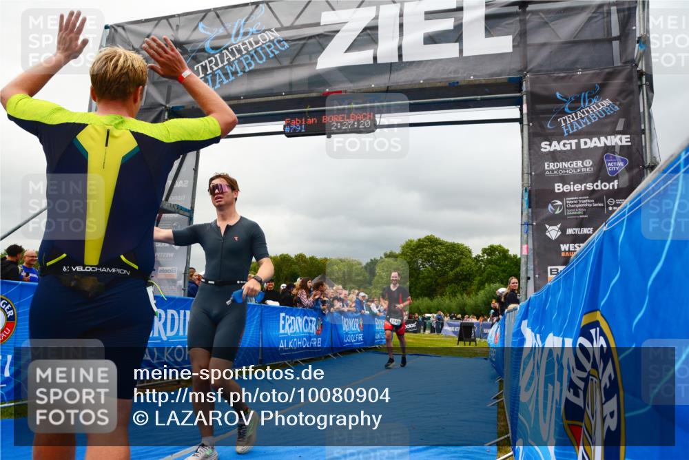 30.08.2026 - Elbe Triathlon Hamburg LAZAROV Photography http://msf.ph/oto/10080904 30.08.2026 11:17:39 Ziel 579, 580, 1148, 1621 meine-sportfotos.de