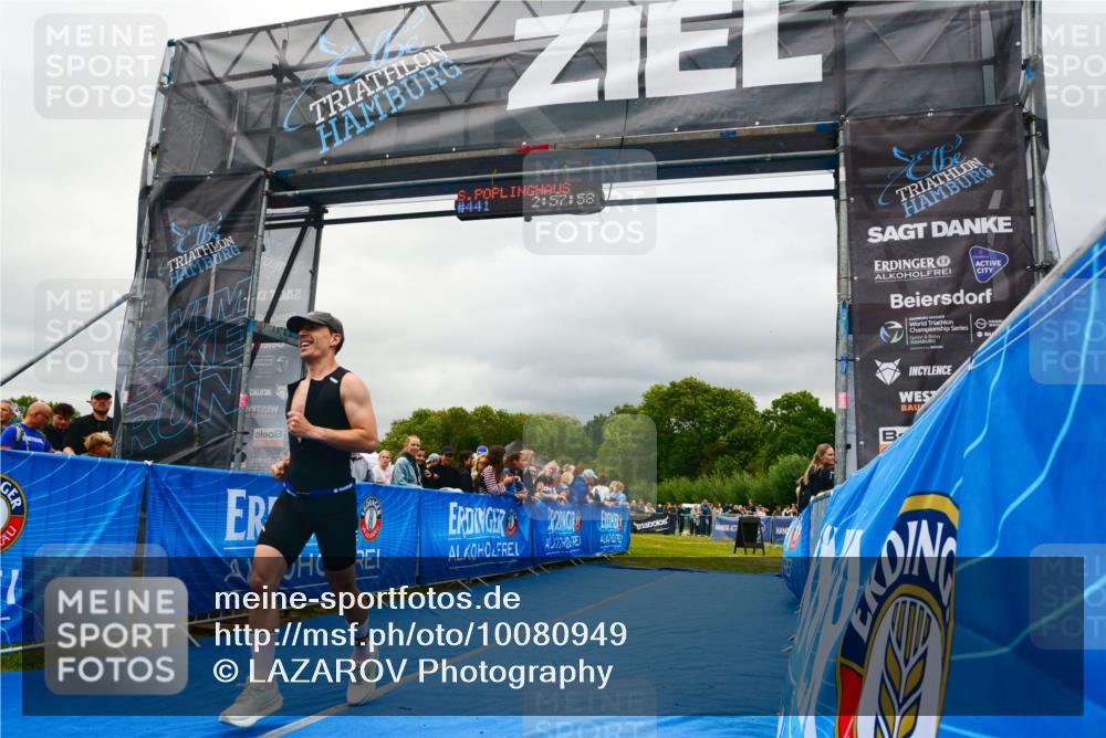 30.08.2026 - Elbe Triathlon Hamburg LAZAROV Photography http://msf.ph/oto/10080949 30.08.2026 11:18:11 Ziel 1084 meine-sportfotos.de