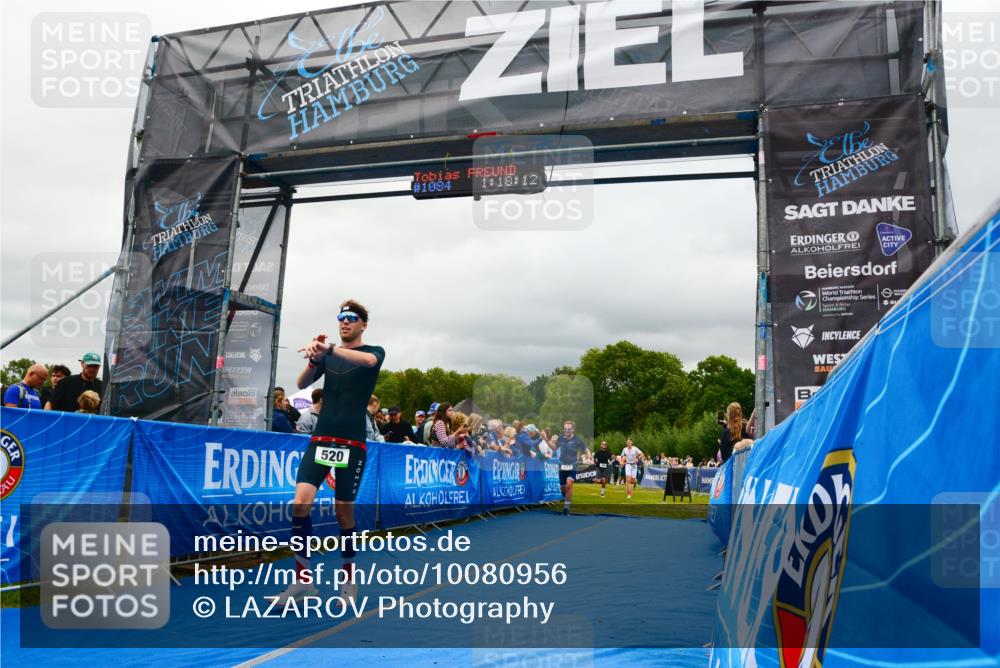 30.08.2026 - Elbe Triathlon Hamburg LAZAROV Photography http://msf.ph/oto/10080956 30.08.2026 11:18:21 Ziel 520, 548, 577, 1052 meine-sportfotos.de