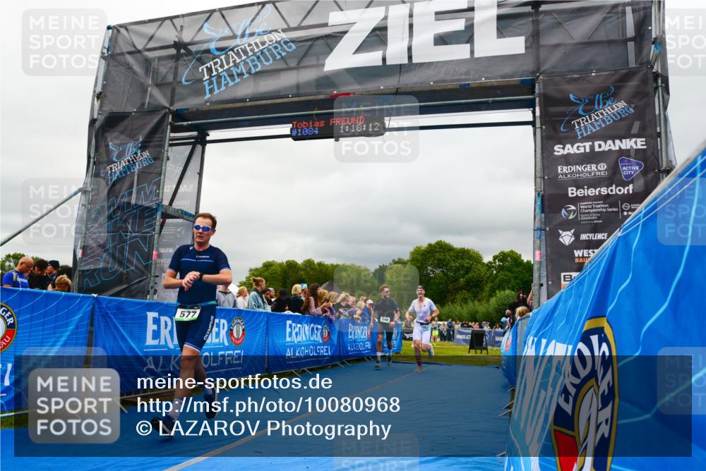 30.08.2026 - Elbe Triathlon Hamburg LAZAROV Photography http://msf.ph/oto/10080968 30.08.2026 11:18:24 Ziel 520, 548, 577, 1052 meine-sportfotos.de