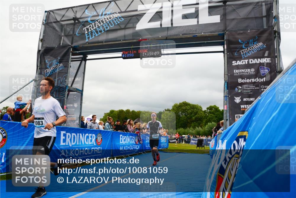 30.08.2026 - Elbe Triathlon Hamburg LAZAROV Photography http://msf.ph/oto/10081059 30.08.2026 11:19:13 Ziel 1049, 1083 meine-sportfotos.de