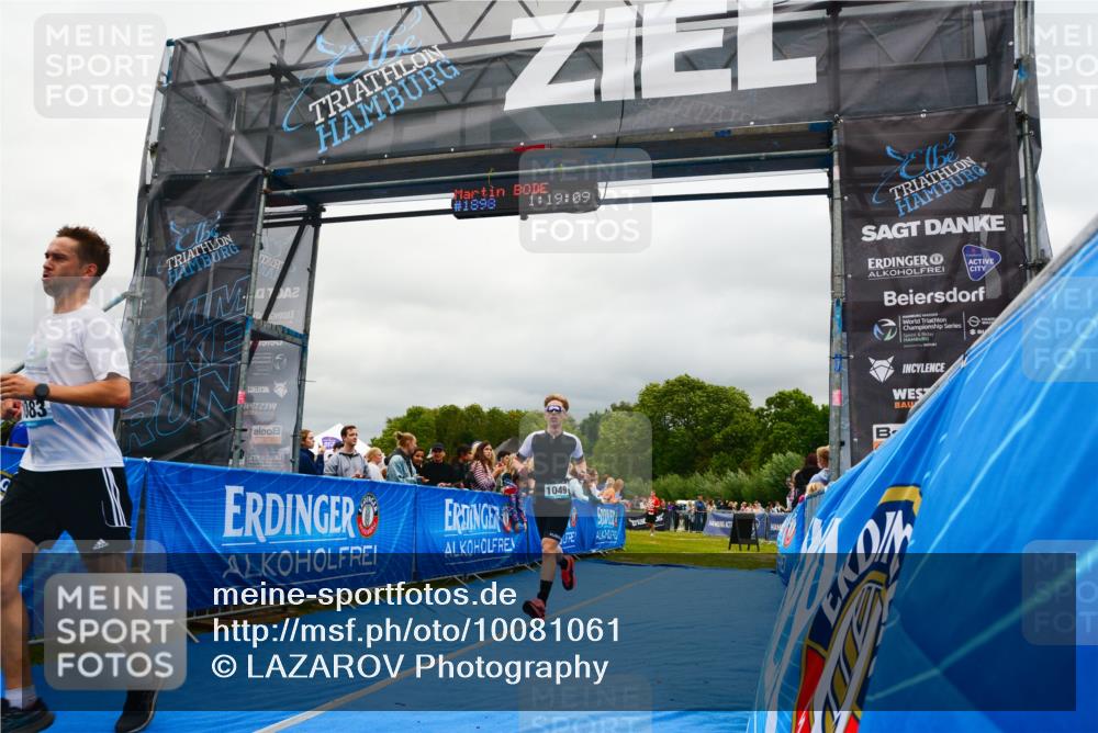 30.08.2026 - Elbe Triathlon Hamburg LAZAROV Photography http://msf.ph/oto/10081061 30.08.2026 11:19:13 Ziel 1049, 1083 meine-sportfotos.de
