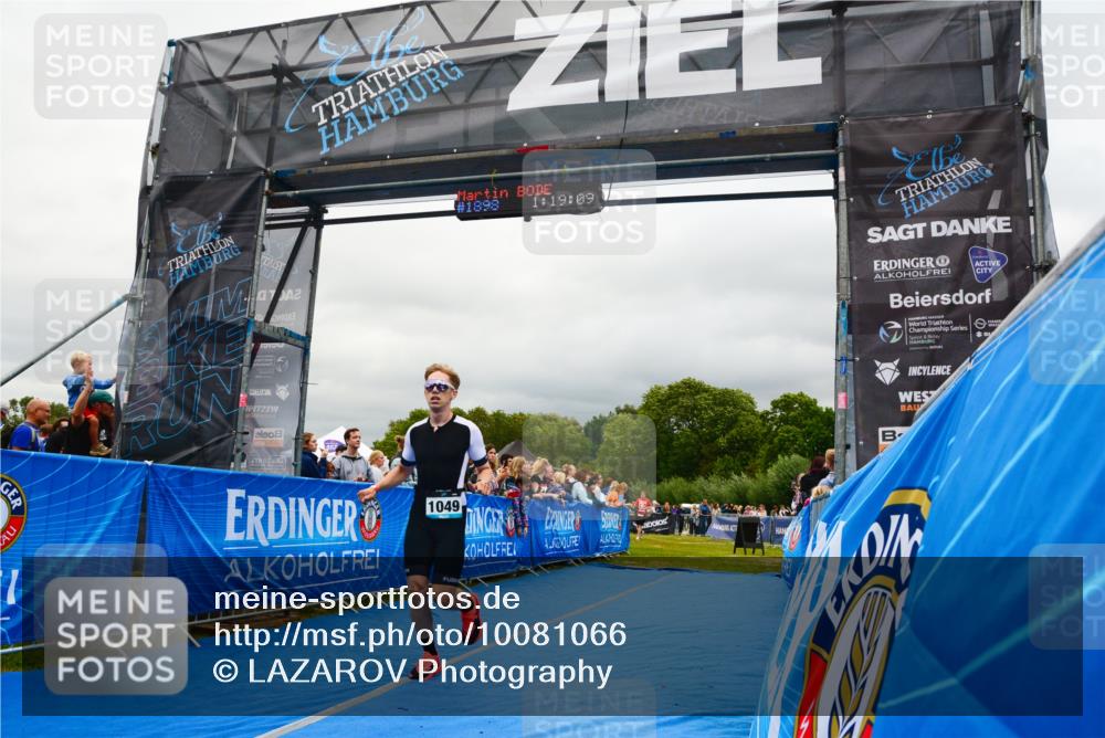 30.08.2026 - Elbe Triathlon Hamburg LAZAROV Photography http://msf.ph/oto/10081066 30.08.2026 11:19:14 Ziel 1044, 1049, 1083 meine-sportfotos.de
