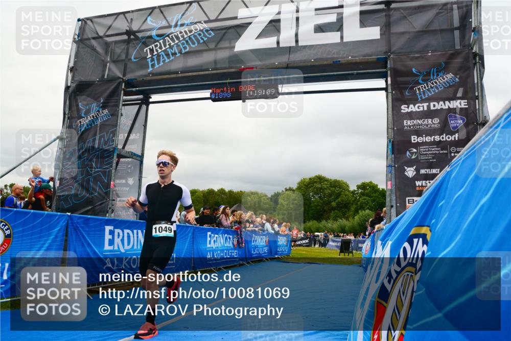 30.08.2026 - Elbe Triathlon Hamburg LAZAROV Photography http://msf.ph/oto/10081069 30.08.2026 11:19:14 Ziel 1044, 1049, 1083 meine-sportfotos.de