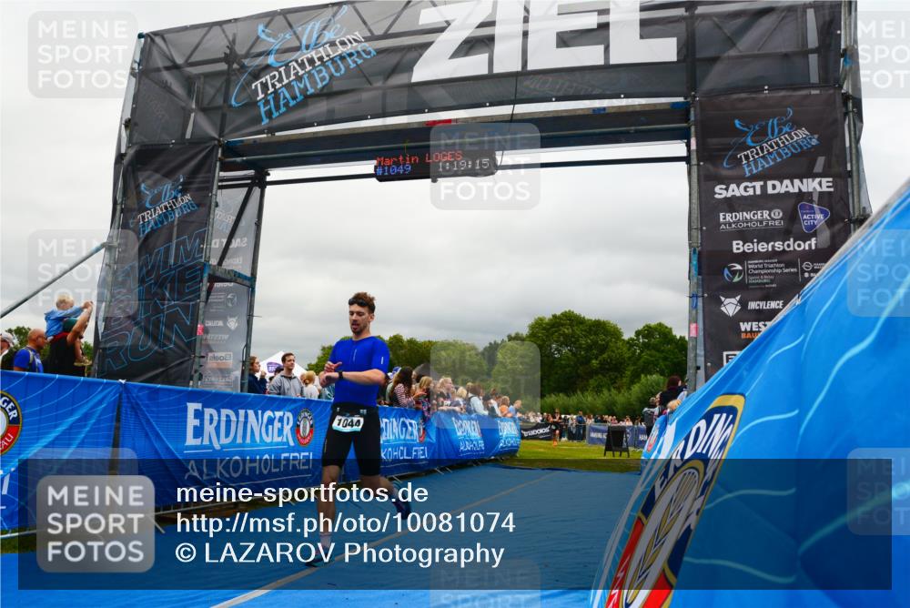 30.08.2026 - Elbe Triathlon Hamburg LAZAROV Photography http://msf.ph/oto/10081074 30.08.2026 11:19:23 Ziel 995, 1044 meine-sportfotos.de