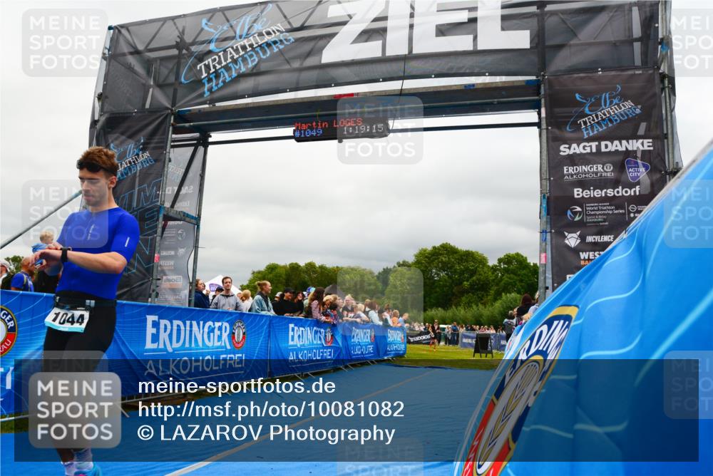 30.08.2026 - Elbe Triathlon Hamburg LAZAROV Photography http://msf.ph/oto/10081082 30.08.2026 11:19:24 Ziel 995, 1044 meine-sportfotos.de