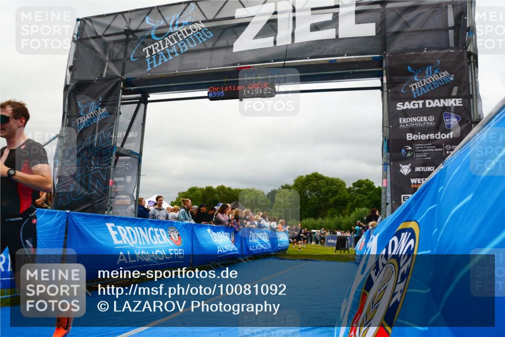30.08.2026 - Elbe Triathlon Hamburg LAZAROV Photography http://msf.ph/oto/10081092 30.08.2026 11:19:31 Ziel 950, 995 meine-sportfotos.de