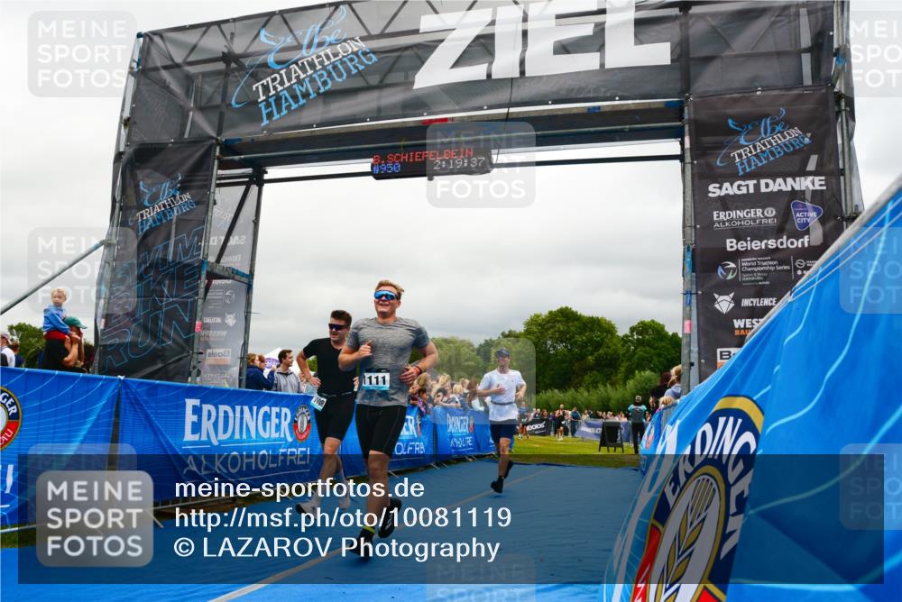 30.08.2026 - Elbe Triathlon Hamburg LAZAROV Photography http://msf.ph/oto/10081119 30.08.2026 11:19:41 Ziel 1091, 1108, 1111 meine-sportfotos.de
