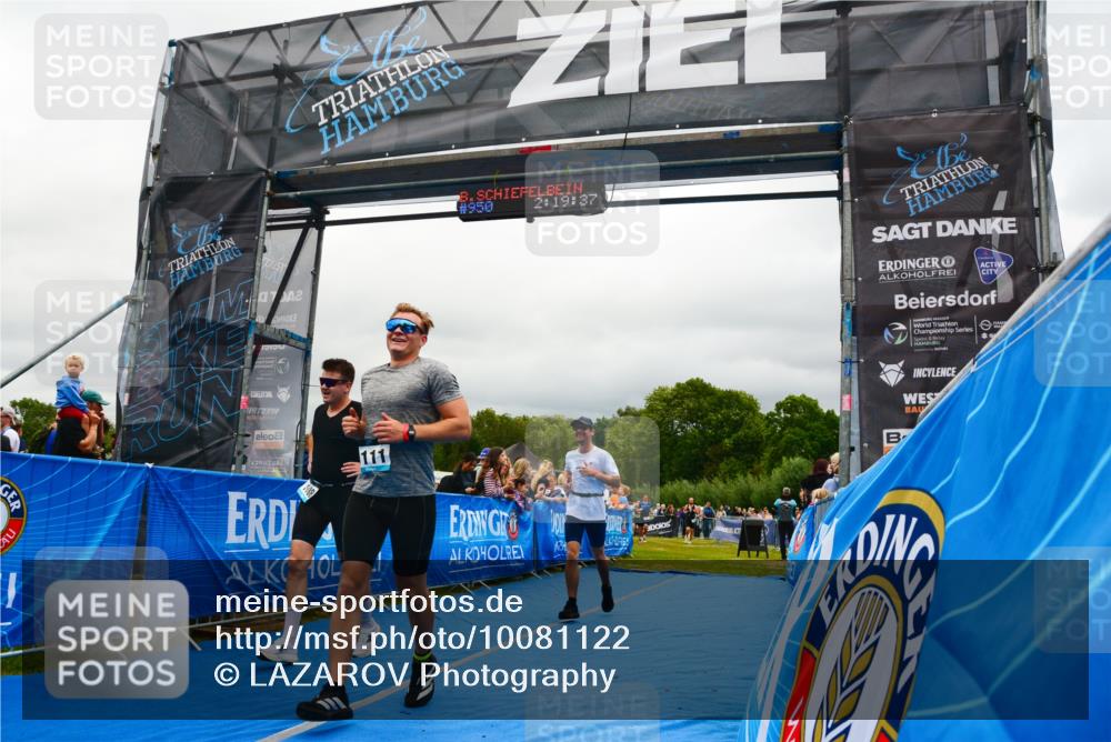 30.08.2026 - Elbe Triathlon Hamburg LAZAROV Photography http://msf.ph/oto/10081122 30.08.2026 11:19:41 Ziel 1091, 1108, 1111 meine-sportfotos.de