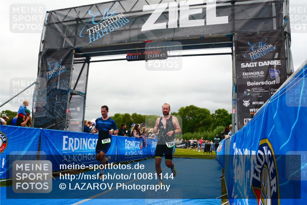 30.08.2026 - Elbe Triathlon Hamburg LAZAROV Photography http://msf.ph/oto/10081144 30.08.2026 11:19:50 Ziel 667, 704 meine-sportfotos.de