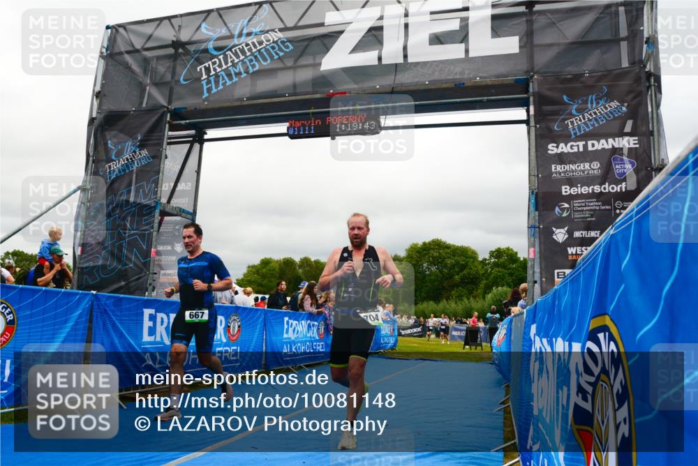 30.08.2026 - Elbe Triathlon Hamburg LAZAROV Photography http://msf.ph/oto/10081148 30.08.2026 11:19:50 Ziel 667, 704 meine-sportfotos.de