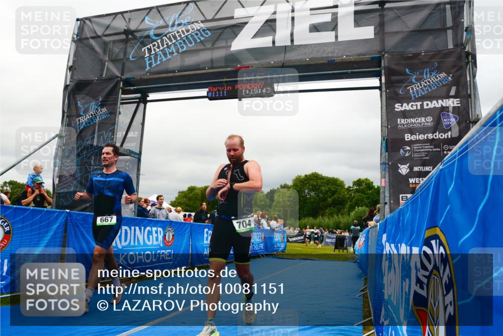 30.08.2026 - Elbe Triathlon Hamburg LAZAROV Photography http://msf.ph/oto/10081151 30.08.2026 11:19:51 Ziel 667, 704 meine-sportfotos.de