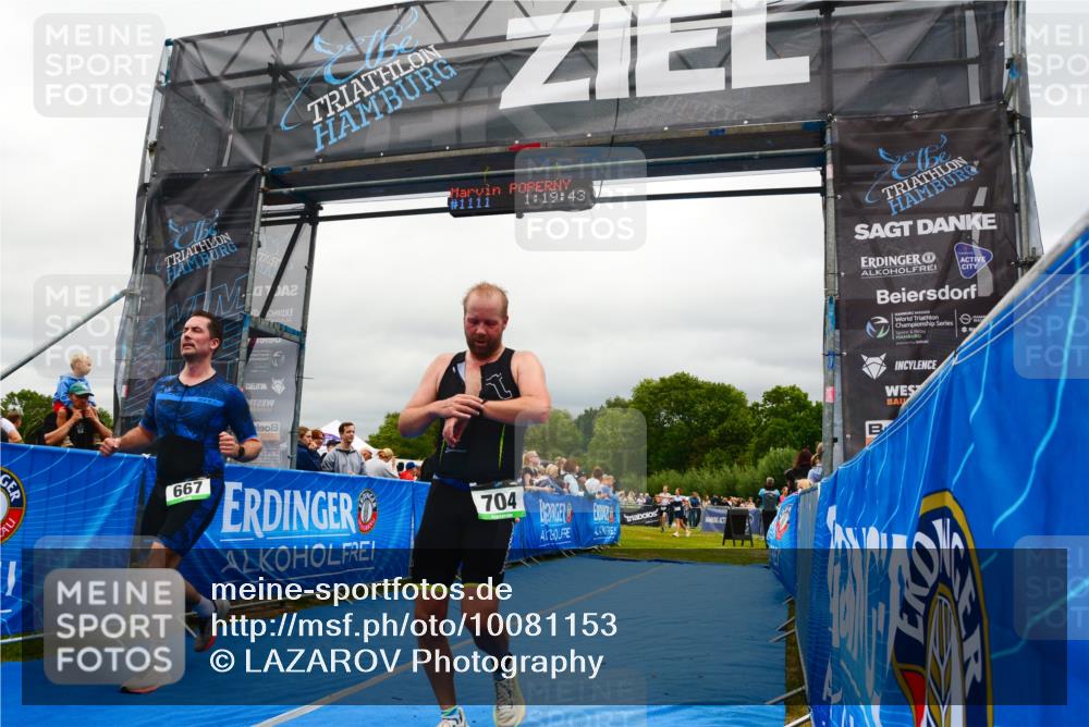 30.08.2026 - Elbe Triathlon Hamburg LAZAROV Photography http://msf.ph/oto/10081153 30.08.2026 11:19:51 Ziel 667, 704 meine-sportfotos.de