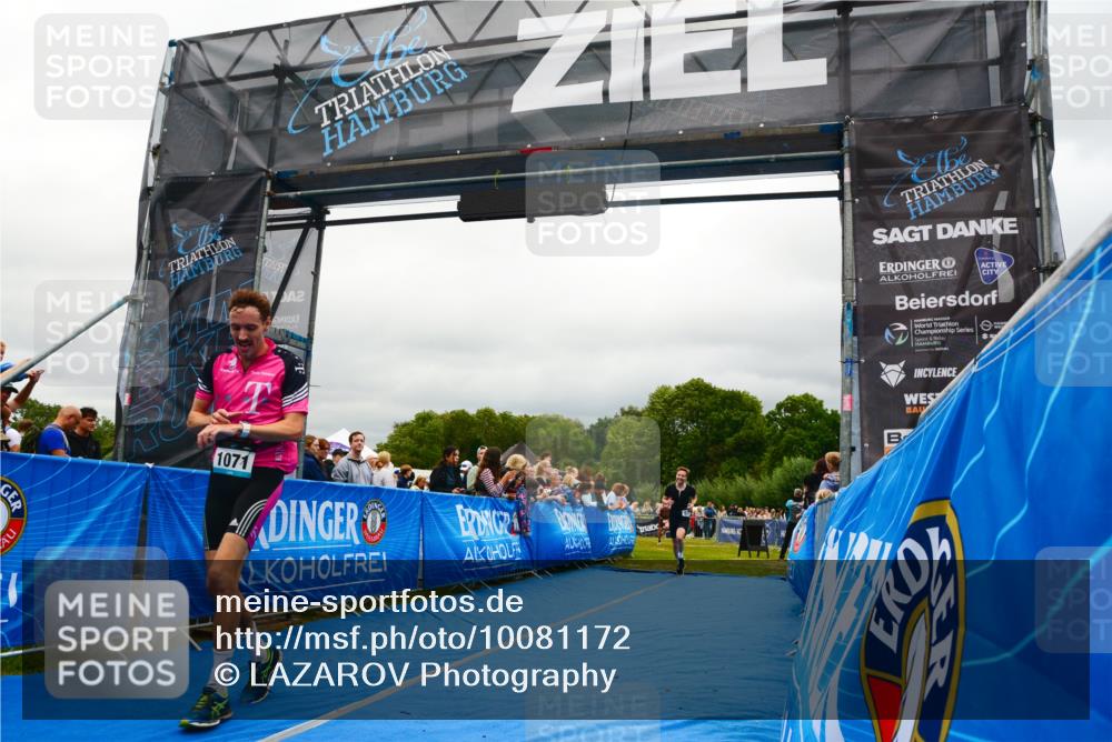30.08.2026 - Elbe Triathlon Hamburg LAZAROV Photography http://msf.ph/oto/10081172 30.08.2026 11:20:01 Ziel 572, 725, 1071 meine-sportfotos.de
