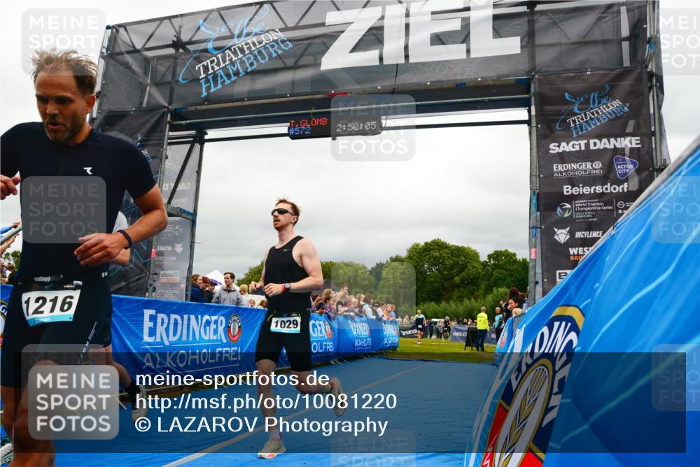 30.08.2026 - Elbe Triathlon Hamburg LAZAROV Photography http://msf.ph/oto/10081220 30.08.2026 11:20:23 Ziel 1013, 1029, 1094, 1216 meine-sportfotos.de