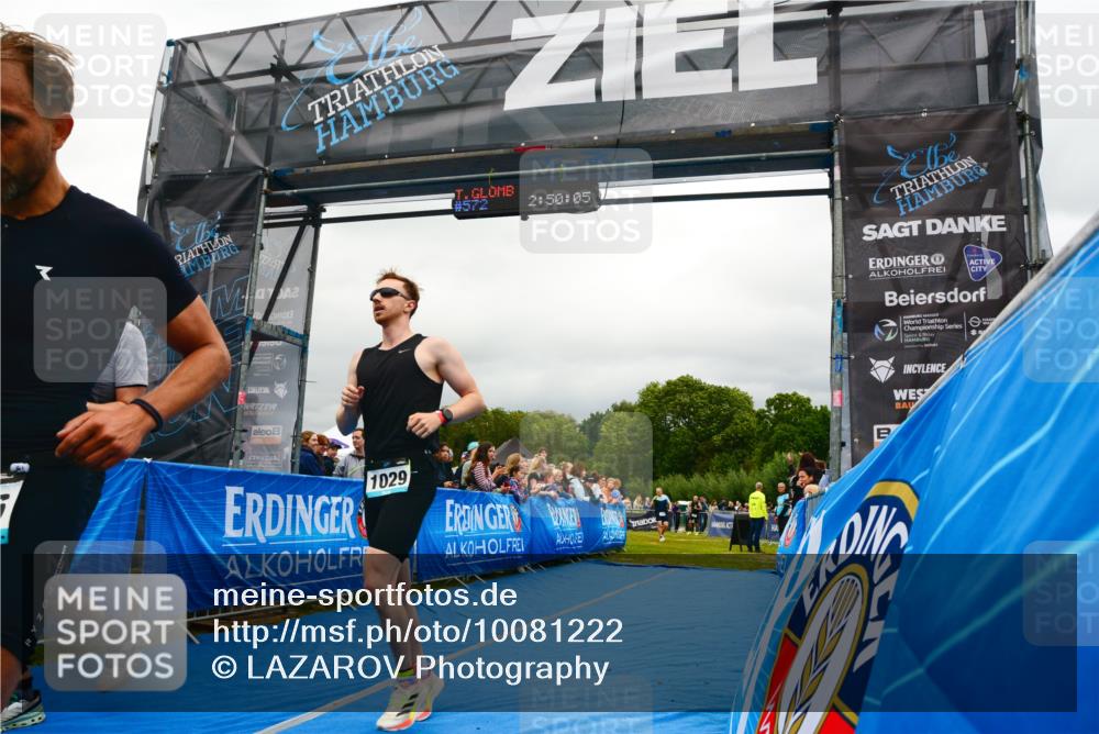 30.08.2026 - Elbe Triathlon Hamburg LAZAROV Photography http://msf.ph/oto/10081222 30.08.2026 11:20:23 Ziel 1013, 1029, 1094, 1216 meine-sportfotos.de