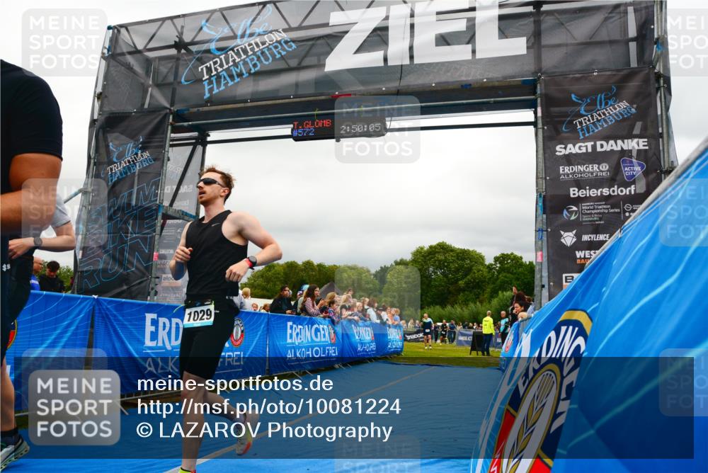 30.08.2026 - Elbe Triathlon Hamburg LAZAROV Photography http://msf.ph/oto/10081224 30.08.2026 11:20:23 Ziel 1013, 1029, 1094, 1216 meine-sportfotos.de