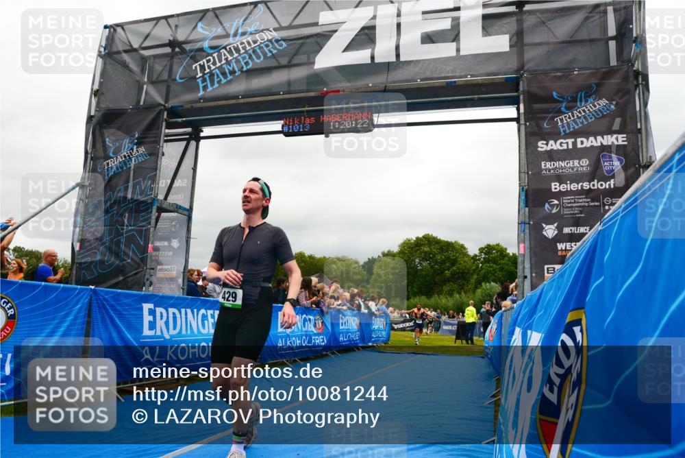 30.08.2026 - Elbe Triathlon Hamburg LAZAROV Photography http://msf.ph/oto/10081244 30.08.2026 11:20:36 Ziel 429, 491, 886, 1059, 1101 meine-sportfotos.de