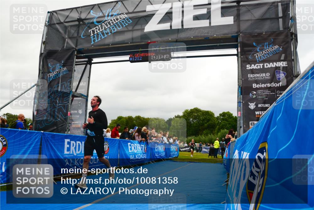 30.08.2026 - Elbe Triathlon Hamburg LAZAROV Photography http://msf.ph/oto/10081358 30.08.2026 11:21:20 Ziel 834, 1017 meine-sportfotos.de