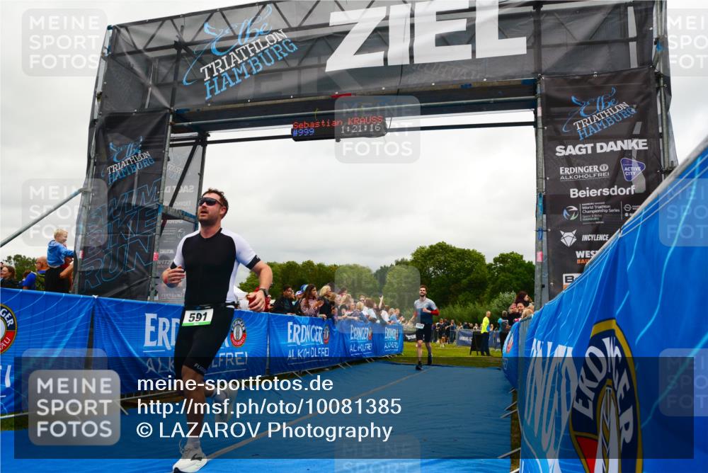 30.08.2026 - Elbe Triathlon Hamburg LAZAROV Photography http://msf.ph/oto/10081385 30.08.2026 11:21:35 Ziel 540, 591, 1025 meine-sportfotos.de