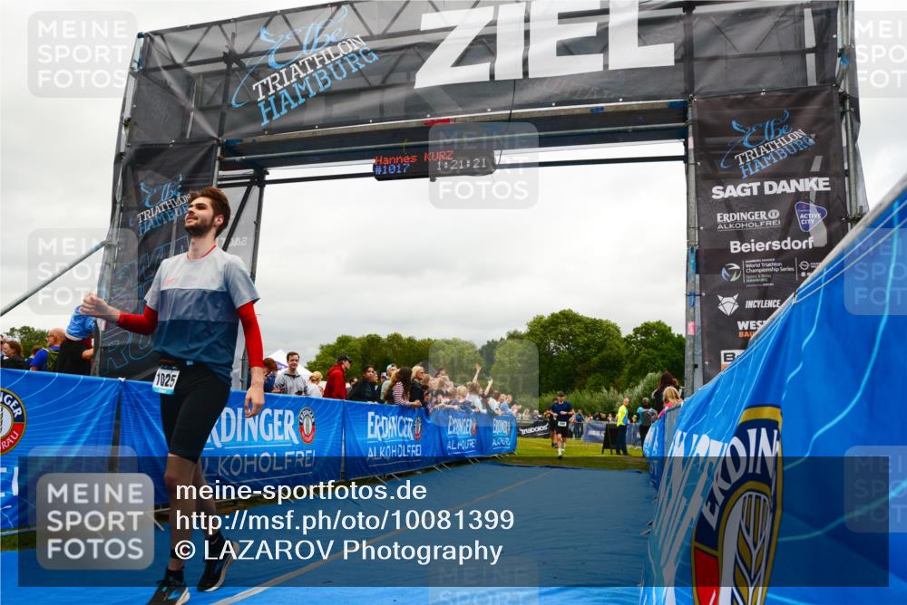 30.08.2026 - Elbe Triathlon Hamburg LAZAROV Photography http://msf.ph/oto/10081399 30.08.2026 11:21:38 Ziel 400, 540, 591, 1025 meine-sportfotos.de