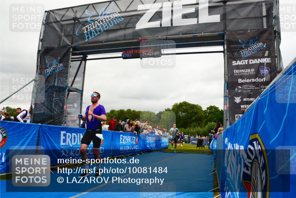 30.08.2026 - Elbe Triathlon Hamburg LAZAROV Photography http://msf.ph/oto/10081484 30.08.2026 11:22:25 Ziel 589, 1009, 1035, 1069 meine-sportfotos.de