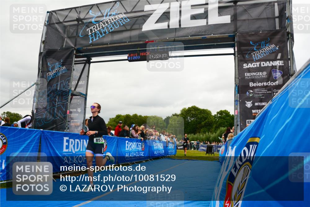 30.08.2026 - Elbe Triathlon Hamburg LAZAROV Photography http://msf.ph/oto/10081529 30.08.2026 11:22:43 Ziel 455, 853, 1210 meine-sportfotos.de