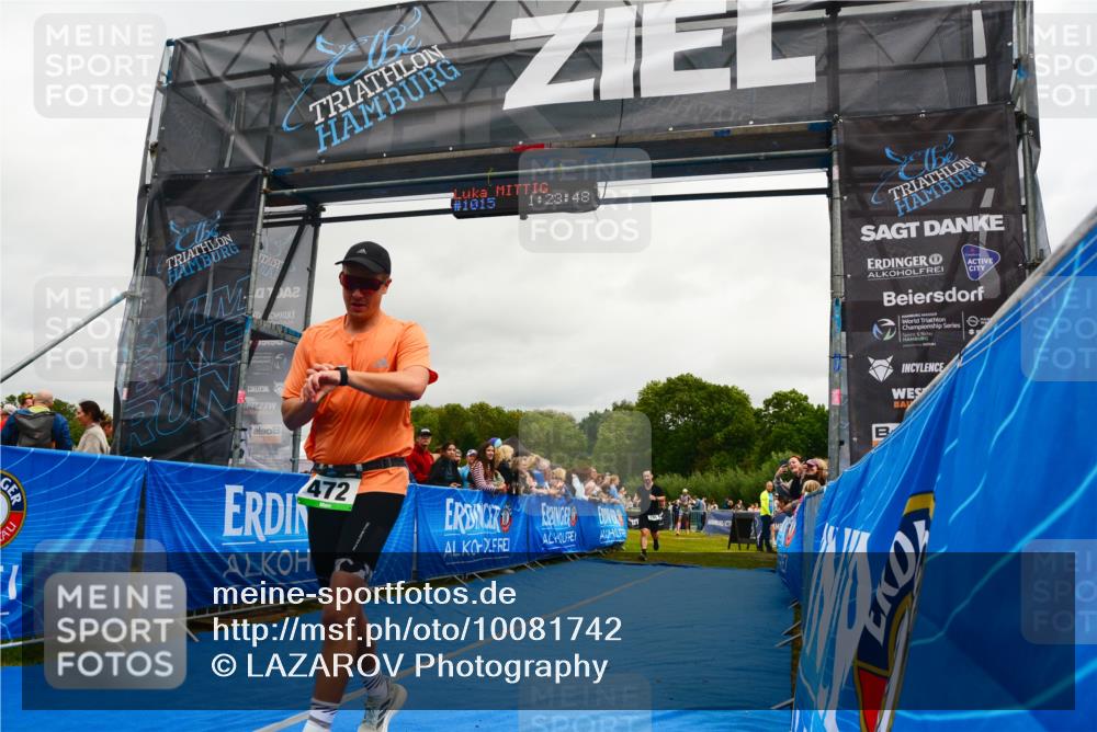 30.08.2026 - Elbe Triathlon Hamburg LAZAROV Photography http://msf.ph/oto/10081742 30.08.2026 11:24:01 Ziel 472, 629, 1314 meine-sportfotos.de