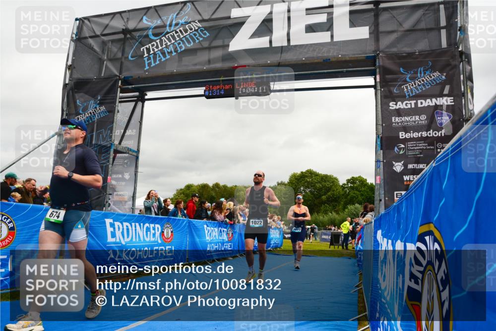 30.08.2026 - Elbe Triathlon Hamburg LAZAROV Photography http://msf.ph/oto/10081832 30.08.2026 11:24:26 Ziel 674, 898, 1022, 1073 meine-sportfotos.de