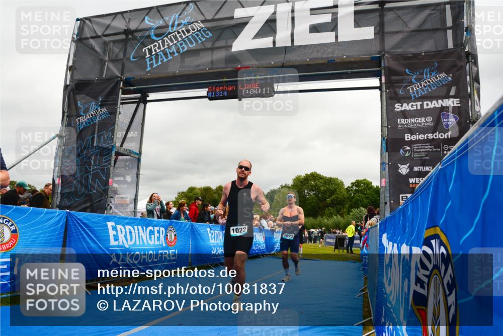 30.08.2026 - Elbe Triathlon Hamburg LAZAROV Photography http://msf.ph/oto/10081837 30.08.2026 11:24:27 Ziel 674, 898, 1022, 1073 meine-sportfotos.de