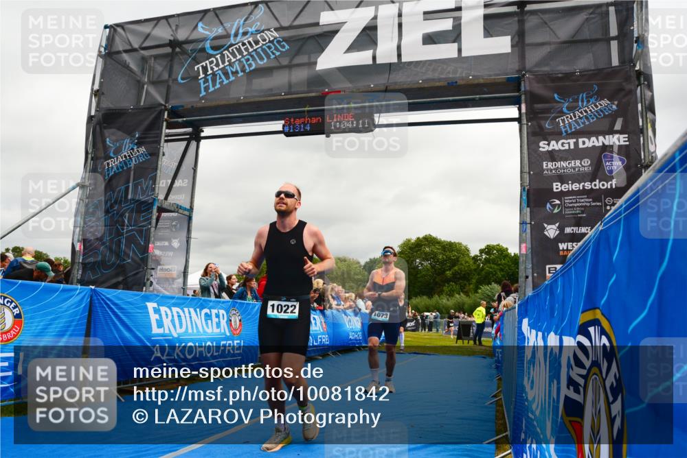 30.08.2026 - Elbe Triathlon Hamburg LAZAROV Photography http://msf.ph/oto/10081842 30.08.2026 11:24:27 Ziel 674, 898, 1022, 1073 meine-sportfotos.de