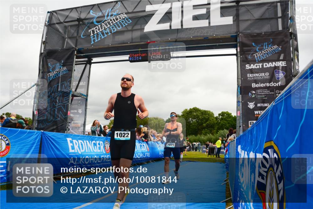 30.08.2026 - Elbe Triathlon Hamburg LAZAROV Photography http://msf.ph/oto/10081844 30.08.2026 11:24:27 Ziel 674, 898, 1022, 1073 meine-sportfotos.de