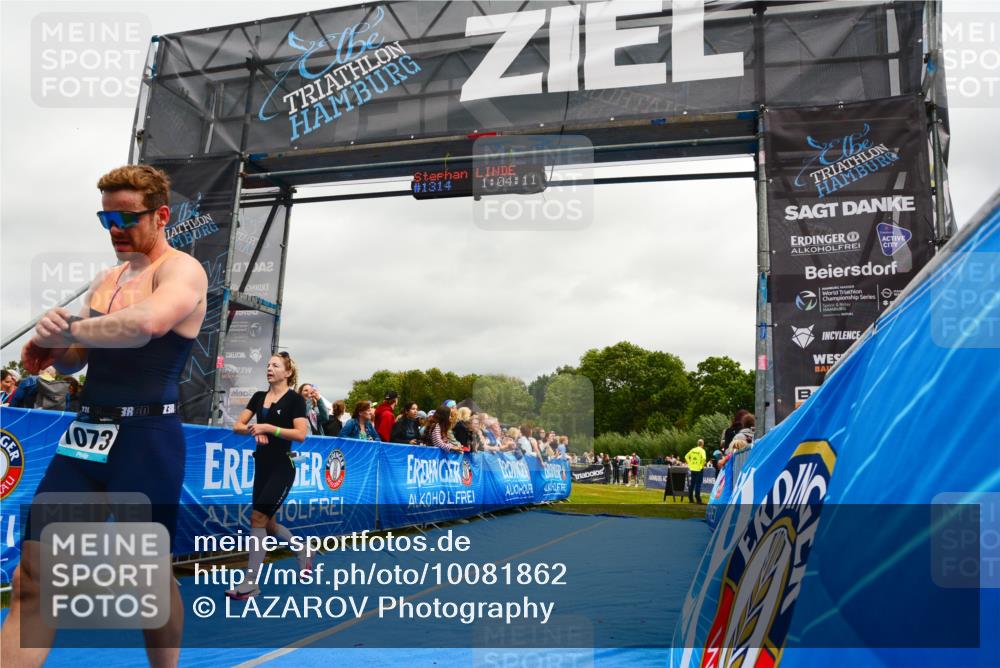 30.08.2026 - Elbe Triathlon Hamburg LAZAROV Photography http://msf.ph/oto/10081862 30.08.2026 11:24:30 Ziel 898, 1022, 1073 meine-sportfotos.de