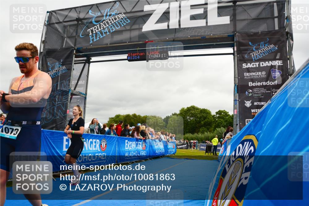 30.08.2026 - Elbe Triathlon Hamburg LAZAROV Photography http://msf.ph/oto/10081863 30.08.2026 11:24:30 Ziel 898, 1022, 1073 meine-sportfotos.de