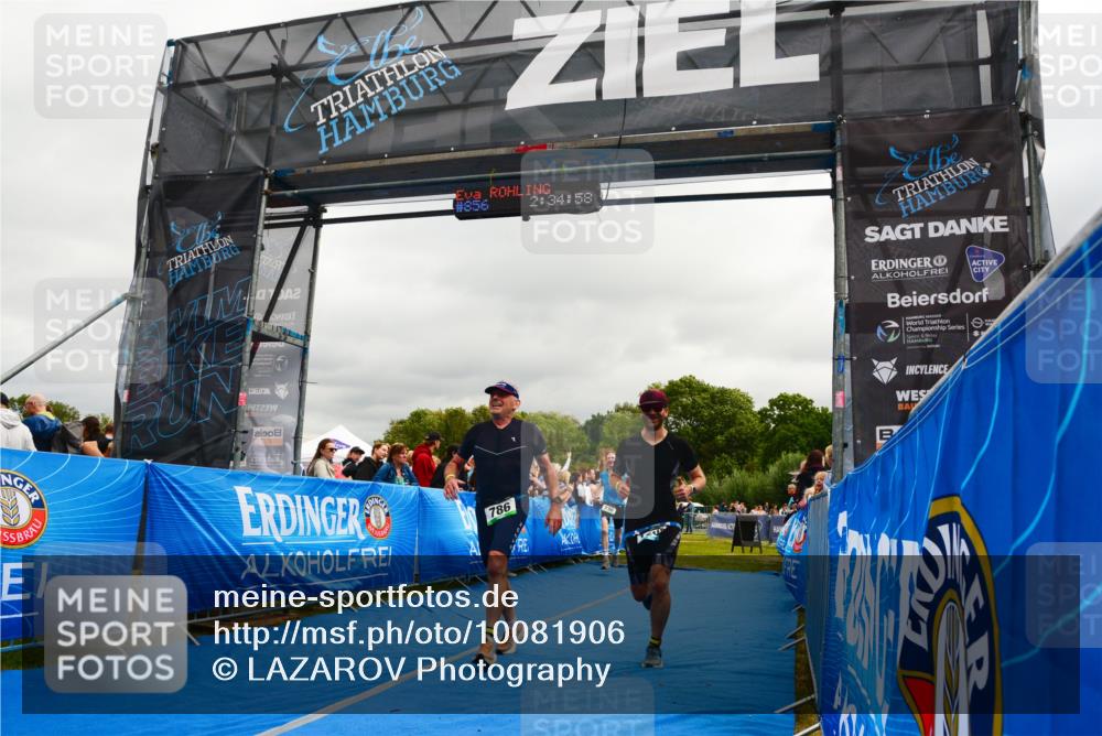 30.08.2026 - Elbe Triathlon Hamburg LAZAROV Photography http://msf.ph/oto/10081906 30.08.2026 11:25:01 Ziel 605, 712, 736, 786, 1208 meine-sportfotos.de