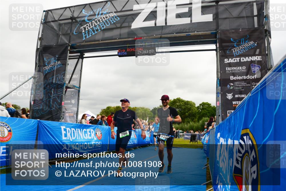 30.08.2026 - Elbe Triathlon Hamburg LAZAROV Photography http://msf.ph/oto/10081908 30.08.2026 11:25:01 Ziel 605, 712, 736, 786, 1208 meine-sportfotos.de